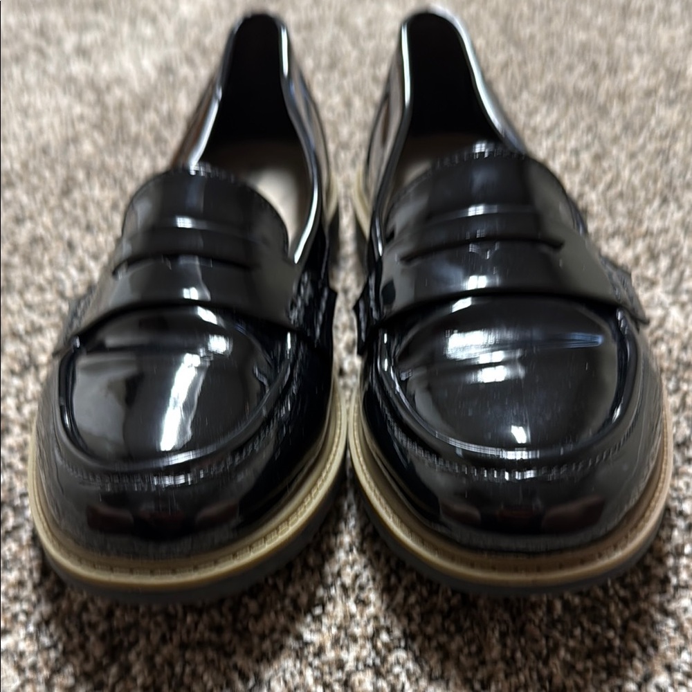 Clarks Black Leather Flats Slip-On Loafers - Picture 4 of 6